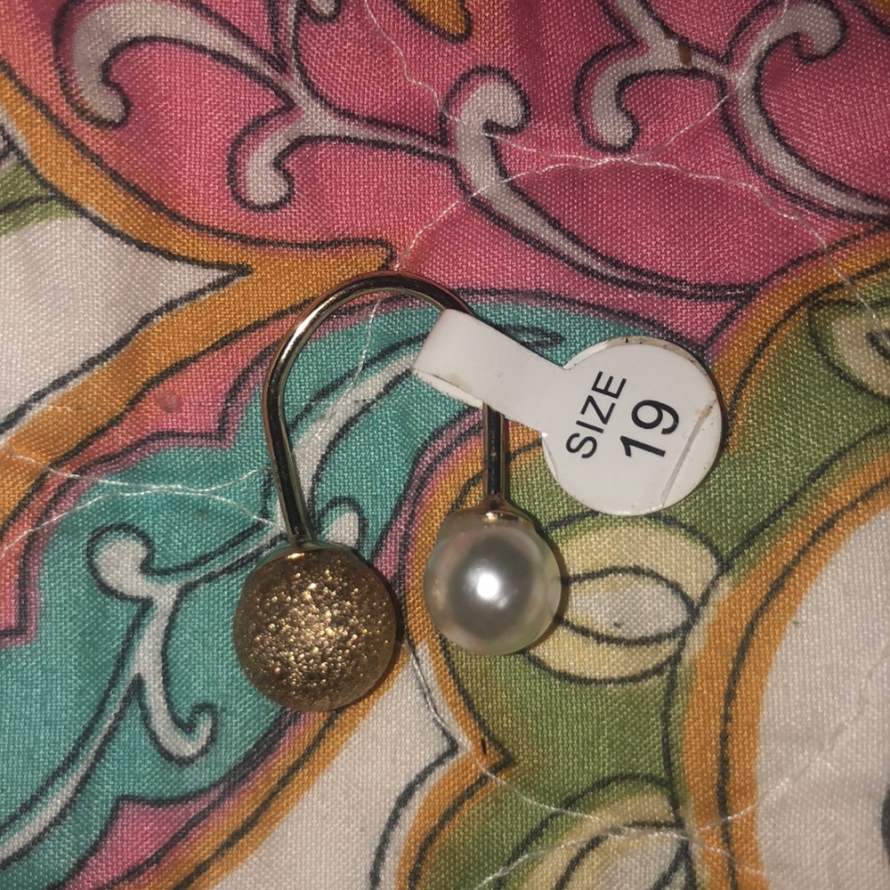 Pearl & gold ring